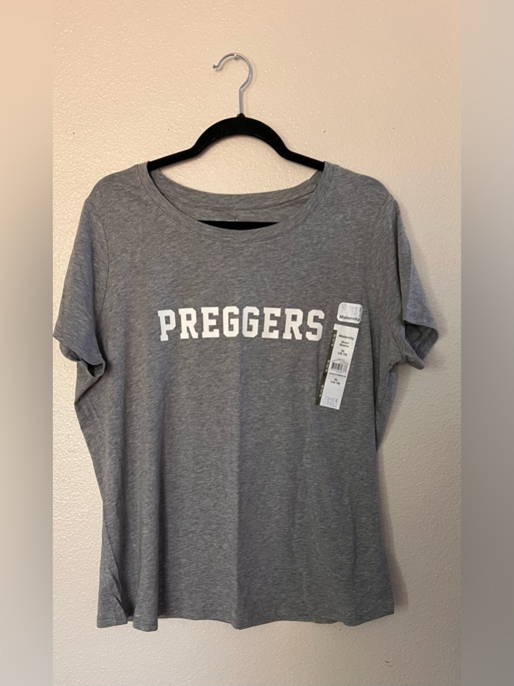 Time and Tru Maternity “Preggers” Graphic Tee Gray XL NWT
